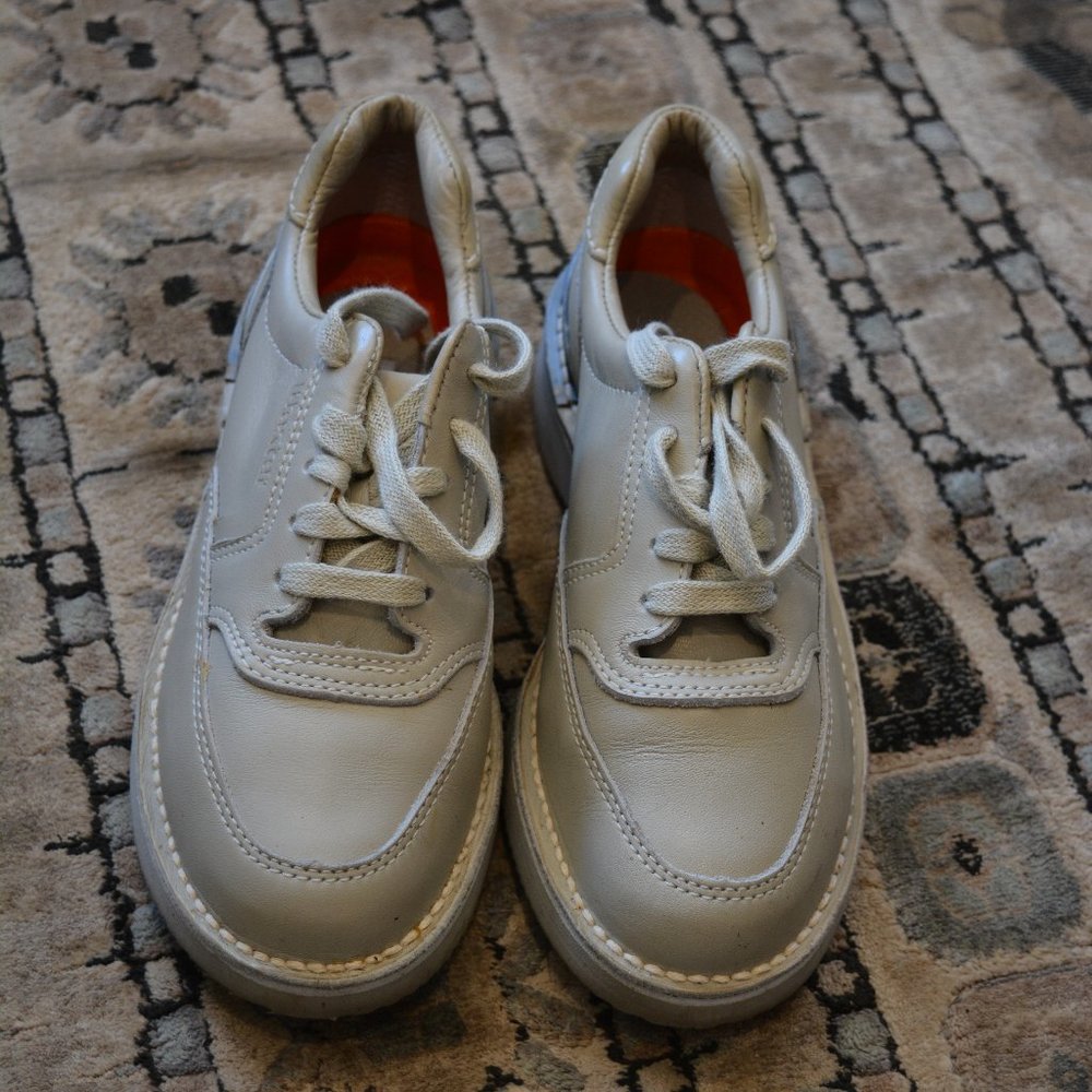 Dexter women's  sneaker  size 6